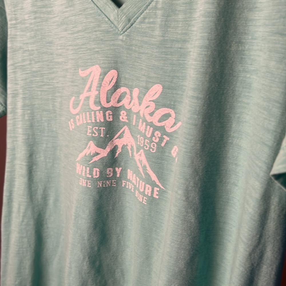 Cute-Teal Alaskan lover V-Neck